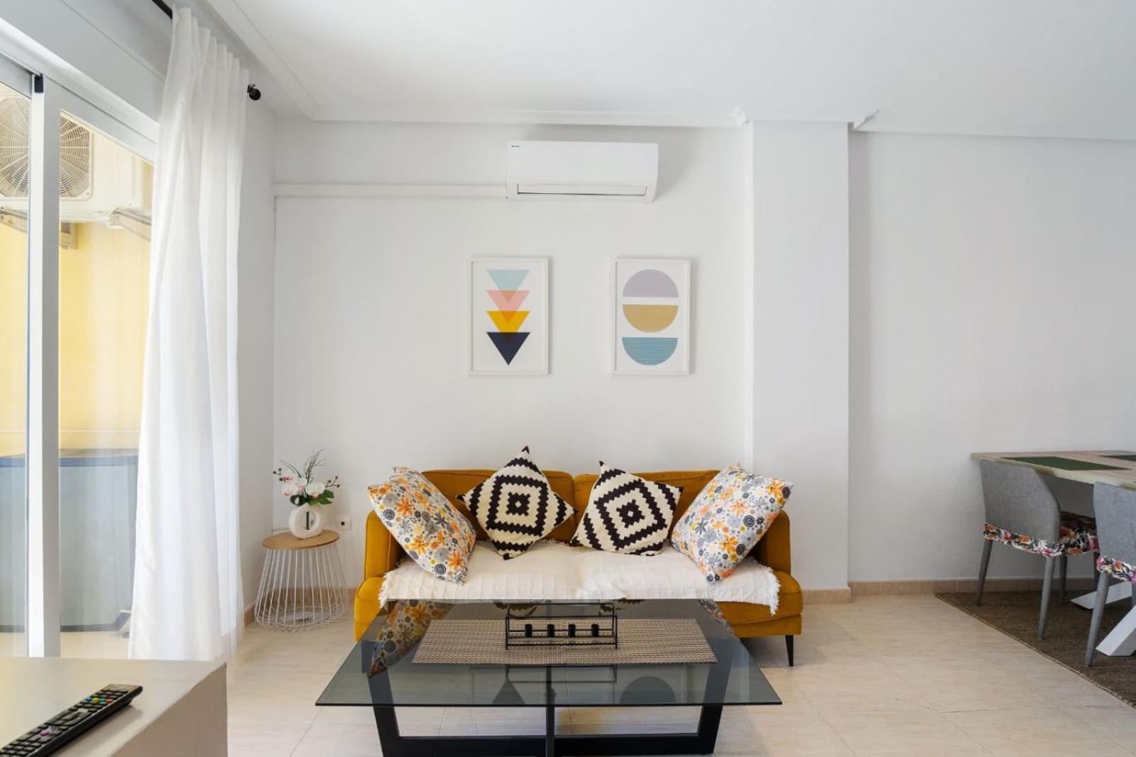 Nice Modern 2 Bed Apartment In Torrievieja Torrevieja Bagian luar foto