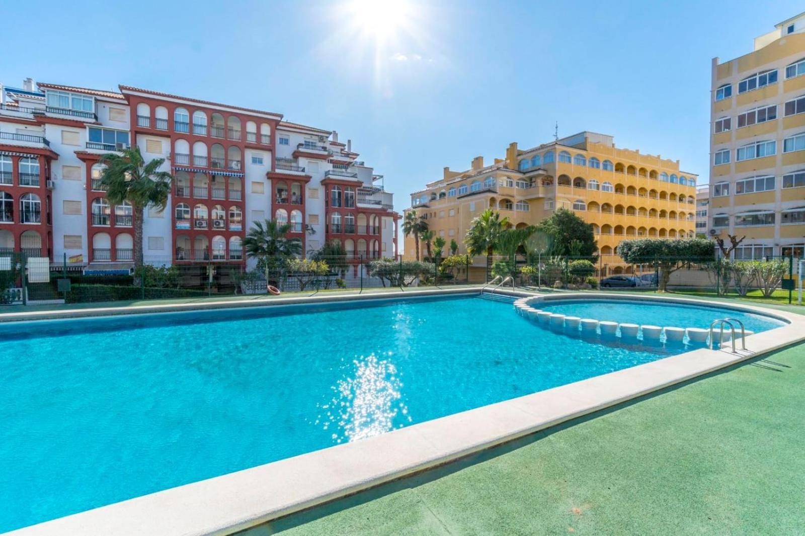Nice Modern 2 Bed Apartment In Torrievieja Torrevieja Bagian luar foto