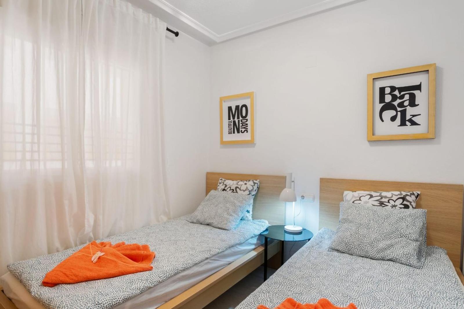 Nice Modern 2 Bed Apartment In Torrievieja Torrevieja Bagian luar foto